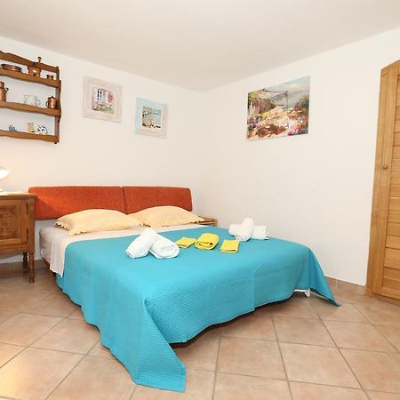 Studio Apartment Tea Baška Exterior foto