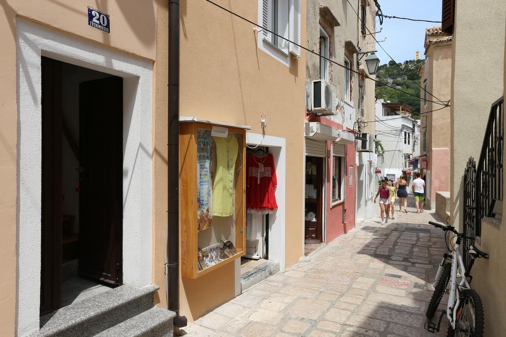 Studio Apartment Tea Baška Exterior foto